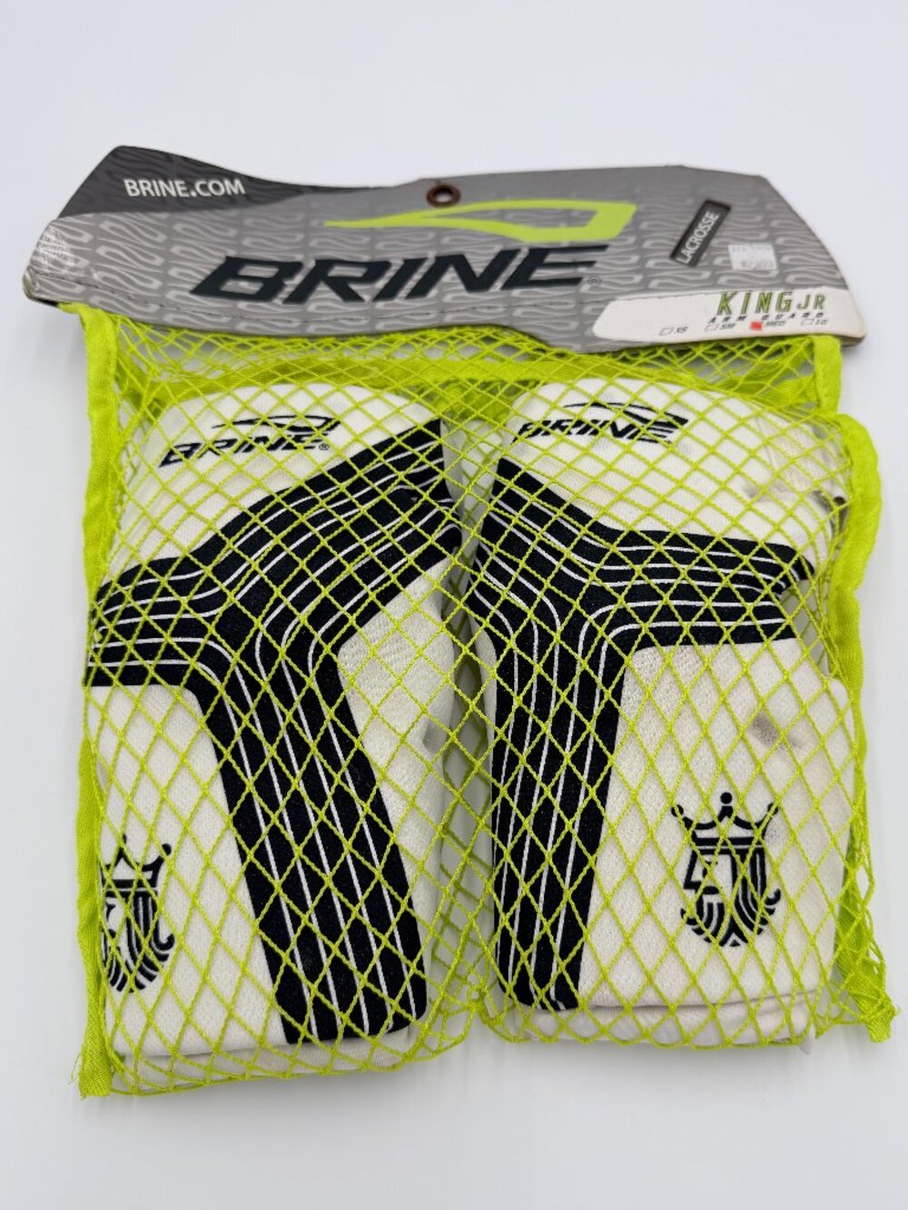 NWT Brine King Jr Lacrosse Arm Guards Pads Youth Size Medium White Black Flaw